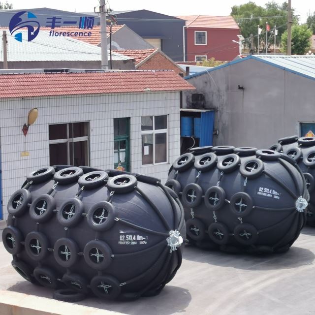 Docking rubber fender in stock Docking rubber fender in stock